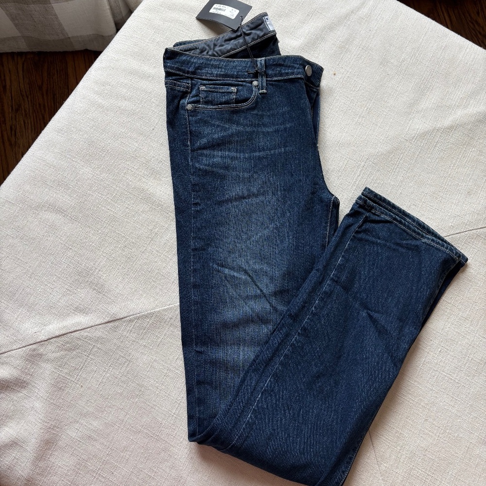 AG Skyline Straight Jeans  - NWT - Size 32